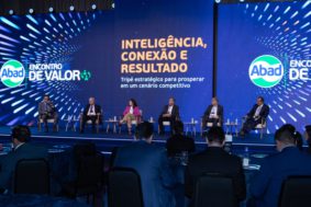 Política, equilíbrio e competitividade: desafios em debate no Encontro de Valor ABAD 2025