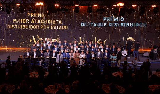 Convenção ABAD 2026 encerra programação com premiação dos Maiores e dos Destaques do atacado distribuidor